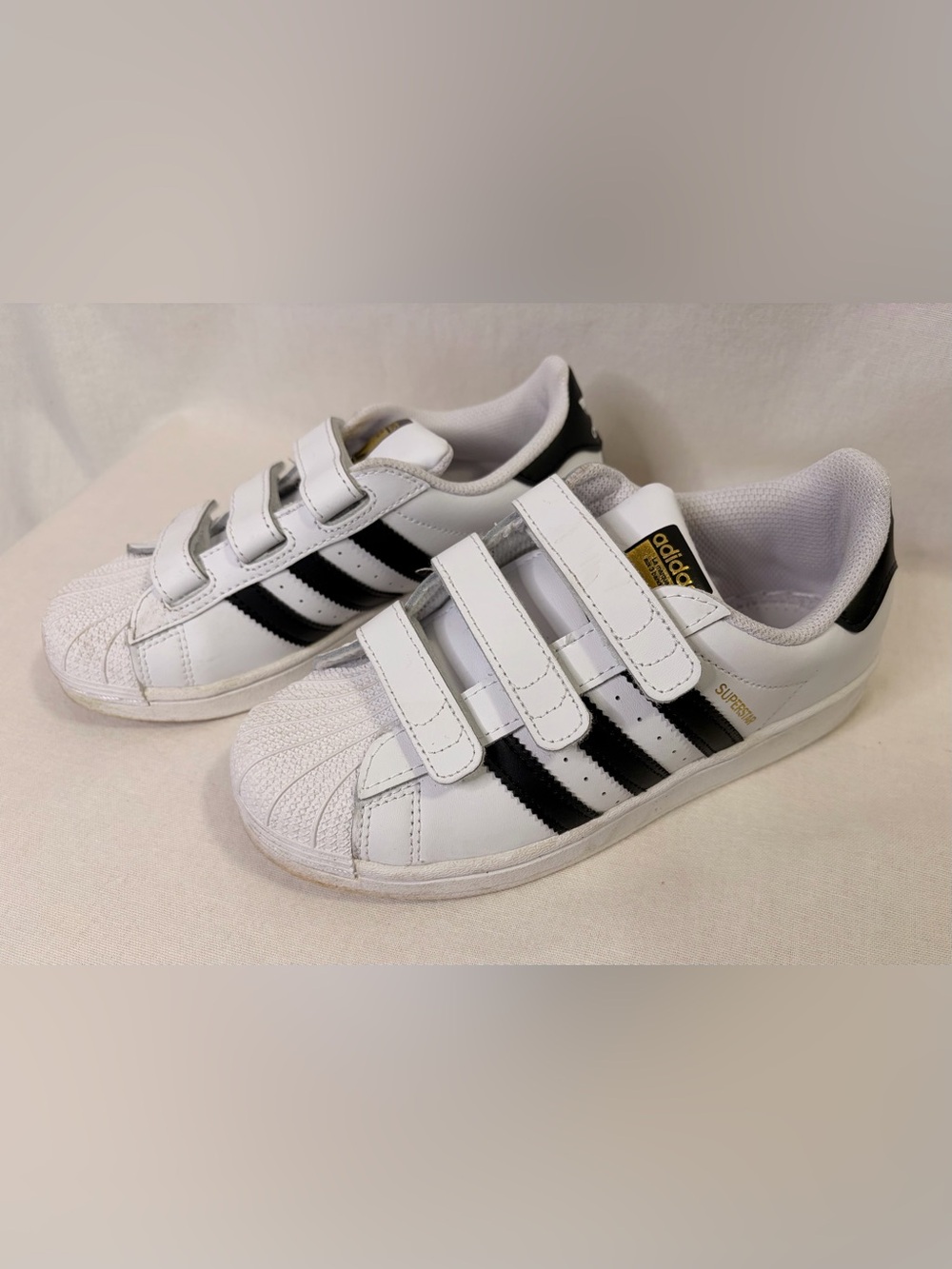 Adidas 2Y Superstar CF Originals Big Kid Shoes Sneakers White Classic Shell Toe